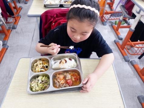 河南高校组团招标采购食物原材料守护学生“舌尖上的安然” 互联通信 河南高校组团招标采购食物原材料守护学生“舌尖上的安然” 河南高校组团招标采购食物原材料守护学生“舌尖上的安然” 互联通信