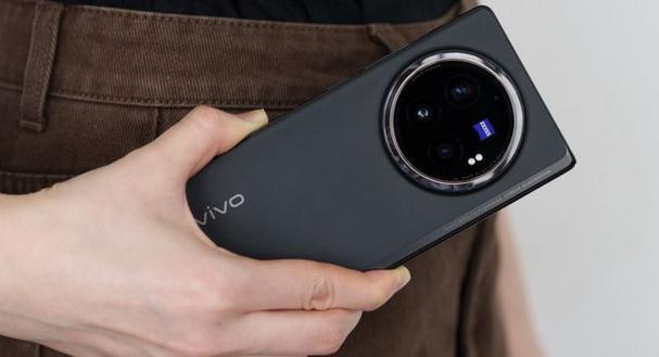 更轻、更薄反而电池更大年夜?vivo X Fold3 Pro续航体验分享 智能科技 更轻、更薄反而电池更大年夜?vivo X Fold3 Pro续航体验分享 更轻、更薄反而电池更大年夜?vivo X Fold3 Pro续航体验分享 智能科技