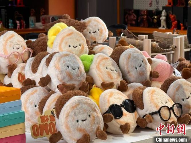 西安文创产品“绒馍馍”走红收集 互联通信 西安文创产品“绒馍馍”走红收集 西安文创产品“绒馍馍”走红收集 互联通信
