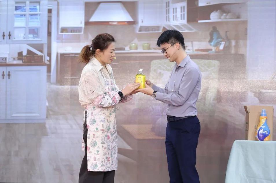 咱们工人有才华首届奉贤企业产品职工创意SHOW来了→ 智能家居 咱们工人有才华首届奉贤企业产品职工创意SHOW来了→ 咱们工人有才华首届奉贤企业产品职工创意SHOW来了→ 智能家居