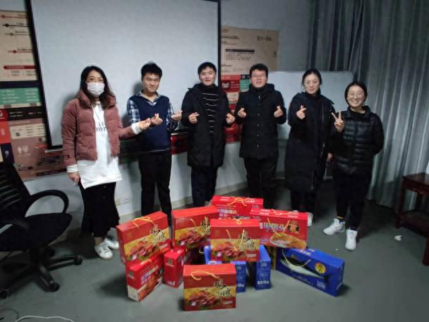 山东小伙把中国美容仪卖到全世界今年要卖7000万元 智能家居 山东小伙把中国美容仪卖到全世界今年要卖7000万元 山东小伙把中国美容仪卖到全世界今年要卖7000万元 智能家居