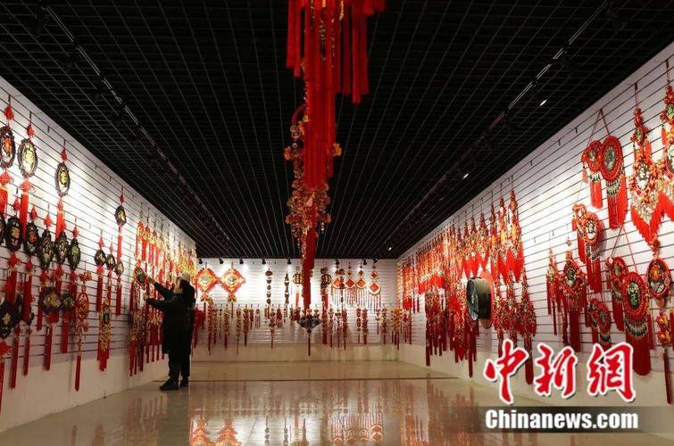山东郯城给大年夜半个中国挂上中国结! 互联通信 山东郯城给大年夜半个中国挂上中国结! 山东郯城给大年夜半个中国挂上中国结! 互联通信