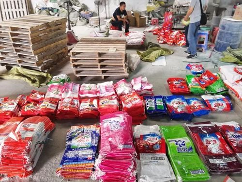 广州一制售假洗衣粉黑窝点被端现场竟有假洗衣粉3吨 智能家居 广州一制售假洗衣粉黑窝点被端现场竟有假洗衣粉3吨 广州一制售假洗衣粉黑窝点被端现场竟有假洗衣粉3吨 智能家居