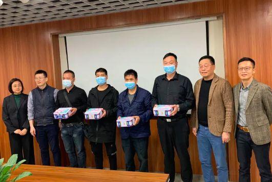 广药“粤光宝盒”成复工复学利器!曾随广东援鄂医疗队北上抗疫 智能家居 广药“粤光宝盒”成复工复学利器!曾随广东援鄂医疗队北上抗疫 广药“粤光宝盒”成复工复学利器!曾随广东援鄂医疗队北上抗疫 智能家居