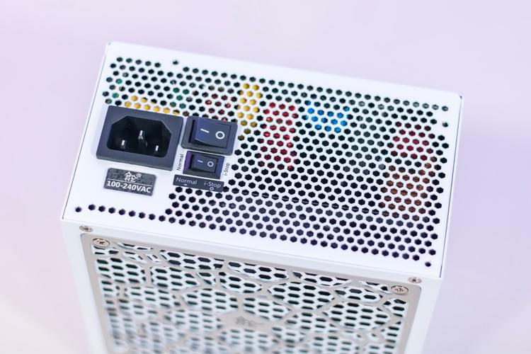 日系电容堆料打造80PLUS金牌鑫谷昆仑MU-1000G电源评测 互联通信 日系电容堆料打造80PLUS金牌鑫谷昆仑MU-1000G电源评测 日系电容堆料打造80PLUS金牌鑫谷昆仑MU-1000G电源评测 互联通信