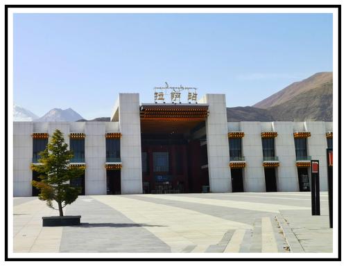 安多特产“亮相”拉萨火车站 人工智能 安多特产“亮相”拉萨火车站 安多特产“亮相”拉萨火车站 人工智能