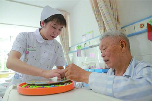 康平推“医养护”新模式农村穷苦患者住院治疗康复不花钱 智能科技 康平推“医养护”新模式农村穷苦患者住院治疗康复不花钱 康平推“医养护”新模式农村穷苦患者住院治疗康复不花钱 智能科技