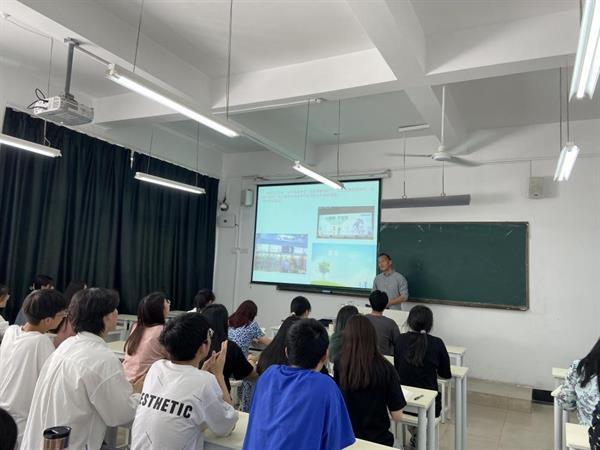 “教室”变“卖场”湖南信息学院收集营销课实战化 智能家居 “教室”变“卖场”湖南信息学院收集营销课实战化 “教室”变“卖场”湖南信息学院收集营销课实战化 智能家居