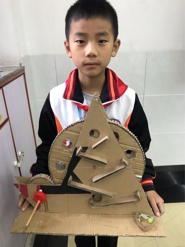 国表里青少年“玩转”创意发明 在科创中寻乐趣 智能科技 国表里青少年“玩转”创意发明 在科创中寻乐趣 国表里青少年“玩转”创意发明 在科创中寻乐趣 智能科技