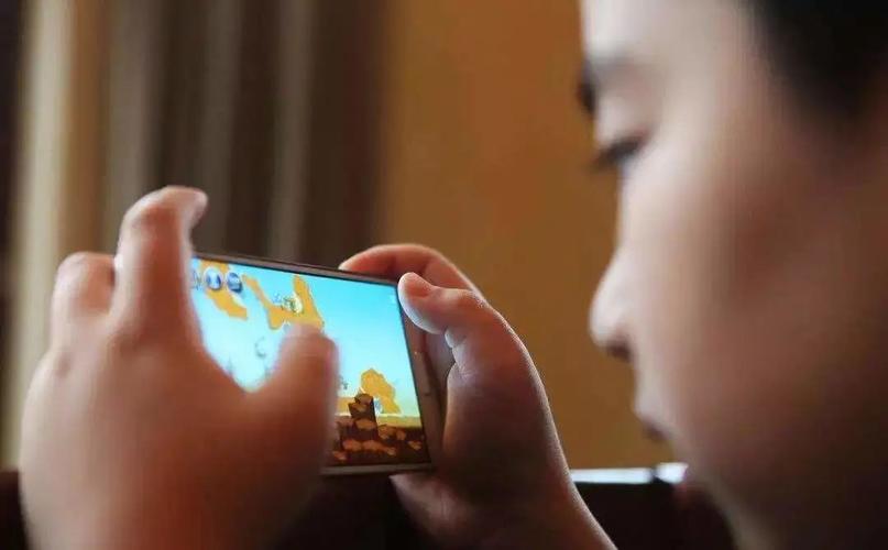 孩子爱玩电子产品怎么办?松江这位师长教师为你支招 互联通信 孩子爱玩电子产品怎么办?松江这位师长教师为你支招 孩子爱玩电子产品怎么办?松江这位师长教师为你支招 互联通信