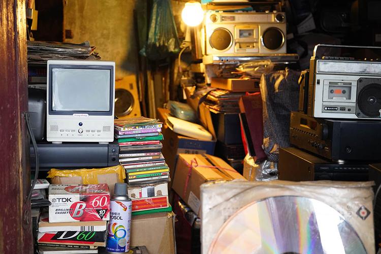 曼谷旧货市场里的“电子产品”满满的回忆!您都用过哪几款? 智能科技 曼谷旧货市场里的“电子产品”满满的回忆!您都用过哪几款? 曼谷旧货市场里的“电子产品”满满的回忆!您都用过哪几款? 智能科技