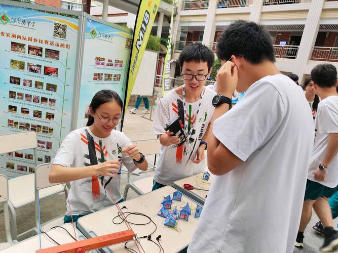 学霸只会做题?来看广东实验中学学生们“科技感”满满的创意作品 互联通信 学霸只会做题?来看广东实验中学学生们“科技感”满满的创意作品 学霸只会做题?来看广东实验中学学生们“科技感”满满的创意作品 互联通信