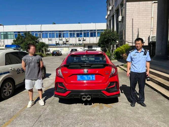江苏镇江:速查你骑的车有牌不?再查查你有驾驶证不? 互联通信 江苏镇江:速查你骑的车有牌不?再查查你有驾驶证不? 江苏镇江:速查你骑的车有牌不?再查查你有驾驶证不? 互联通信