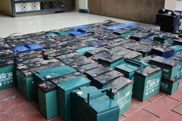 铅价飙升冲击波:两轮电动车涨价、收受接收电瓶上演“废品升值记” 互联通信 铅价飙升冲击波:两轮电动车涨价、收受接收电瓶上演“废品升值记” 铅价飙升冲击波:两轮电动车涨价、收受接收电瓶上演“废品升值记” 互联通信