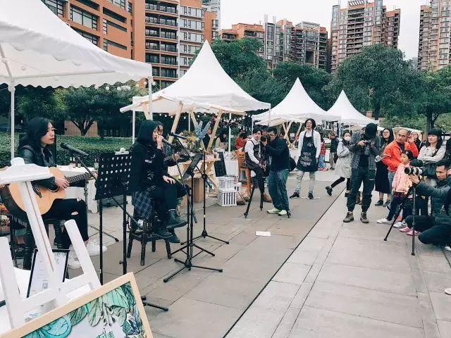 地摊来了!珠江新城这个超豪社区“练摊”许多若干年街坊赞爆 智能家居 地摊来了!珠江新城这个超豪社区“练摊”许多若干年街坊赞爆 地摊来了!珠江新城这个超豪社区“练摊”许多若干年街坊赞爆 智能家居