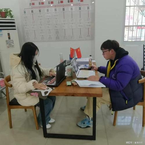 中南大年夜学学子深入社区理解废旧电子产品收受接收现状 中南大年夜学学子深入社区理解废旧电子产品收受接收现状 互联通信