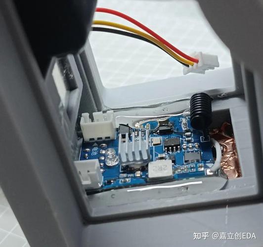 用免费的PCB点了个灯巨好看!制作方法特简单全开源了 人工智能 用免费的PCB点了个灯巨好看!制作方法特简单全开源了 用免费的PCB点了个灯巨好看!制作方法特简单全开源了 人工智能