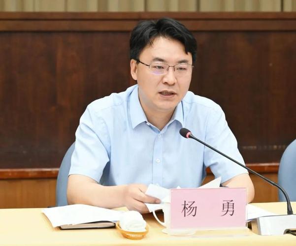陕西电子杨勇:深耕20年 趟出一条国产自立可控信息化之路 智能科技 陕西电子杨勇:深耕20年 趟出一条国产自立可控信息化之路 陕西电子杨勇:深耕20年 趟出一条国产自立可控信息化之路 智能科技