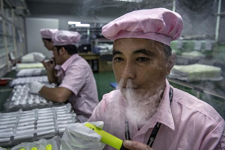 电子烟家当究竟是怎么炼成的?南方+带你探营这家“神秘”的工厂 智能家居 电子烟家当究竟是怎么炼成的?南方+带你探营这家“神秘”的工厂 电子烟家当究竟是怎么炼成的?南方+带你探营这家“神秘”的工厂 智能家居