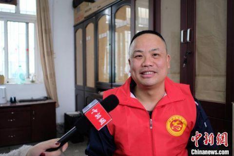 广西钢铁工人免费维修家电20年 累计自愿做事达11000小时 智能家居 广西钢铁工人免费维修家电20年 累计自愿做事达11000小时 广西钢铁工人免费维修家电20年 累计自愿做事达11000小时 智能家居