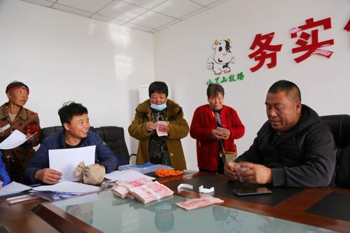 扎旗鲁北镇电子商务让穷苦户当起了老板 扎旗鲁北镇电子商务让穷苦户当起了老板 人工智能