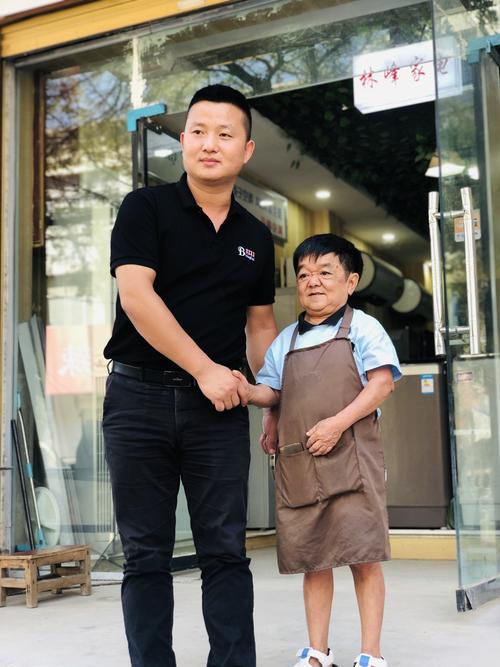 河南商丘睢县袖珍人林峰线上传授教化家电维修常识 智能家居 河南商丘睢县袖珍人林峰线上传授教化家电维修常识 河南商丘睢县袖珍人林峰线上传授教化家电维修常识 智能家居