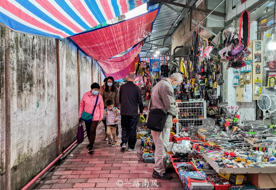 广州有一条“陶街”充满“怀旧情怀”老街汉子们“淘宝”天堂 互联通信 广州有一条“陶街”充满“怀旧情怀”老街汉子们“淘宝”天堂 广州有一条“陶街”充满“怀旧情怀”老街汉子们“淘宝”天堂 互联通信
