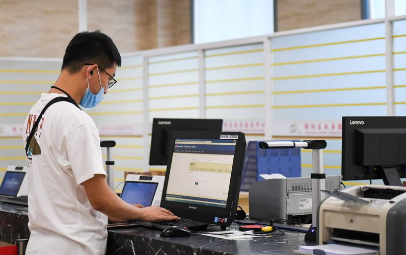 营业执照能“秒批”吉林长春推进智能审批激活市场活力 智能科技 营业执照能“秒批”吉林长春推进智能审批激活市场活力 营业执照能“秒批”吉林长春推进智能审批激活市场活力 智能科技