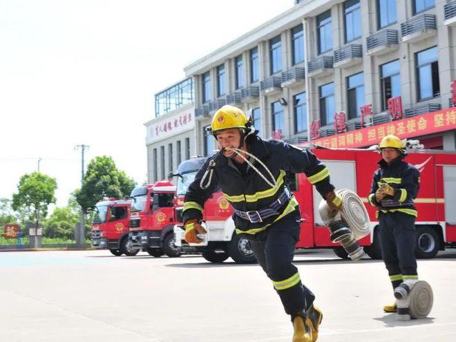 不怕烧不怕浸这张“防水耐火纸”就是这么硬核! 互联通信 不怕烧不怕浸这张“防水耐火纸”就是这么硬核! 不怕烧不怕浸这张“防水耐火纸”就是这么硬核! 互联通信