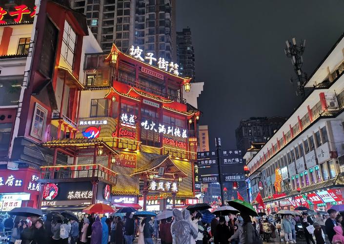 建在烂尾楼上的长沙批发市场曾是河西大年夜型市场晚上还有夜市 人工智能 建在烂尾楼上的长沙批发市场曾是河西大年夜型市场晚上还有夜市 建在烂尾楼上的长沙批发市场曾是河西大年夜型市场晚上还有夜市 人工智能