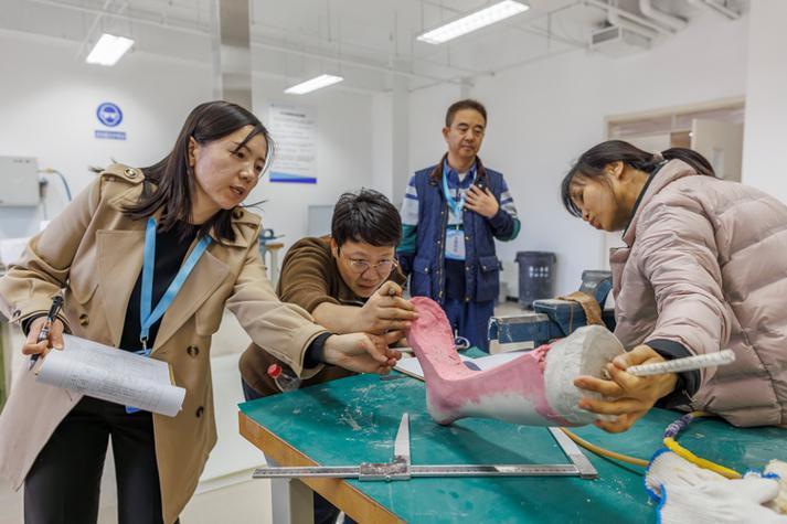 湖北省假肢装配工、矫形器装配工优胜选手开训 互联通信 湖北省假肢装配工、矫形器装配工优胜选手开训 湖北省假肢装配工、矫形器装配工优胜选手开训 互联通信