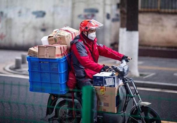 连续12年春节也送货！京东快递揽派一向、港澳也营业 连续12年春节也送货！京东快递揽派一向、港澳也营业 互联通信