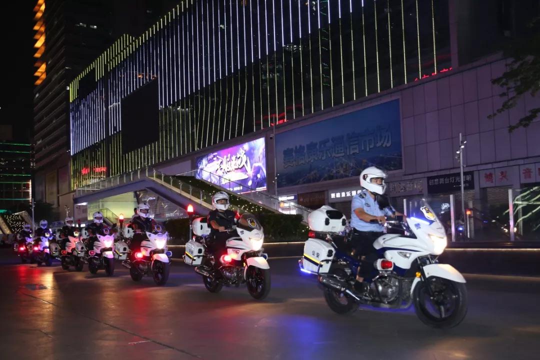 福警老照片丨华强北派出所:打造“华强北”聪慧警务模式让立异成为警队DNA 智能科技 福警老照片丨华强北派出所:打造“华强北”聪慧警务模式让立异成为警队DNA 福警老照片丨华强北派出所:打造“华强北”聪慧警务模式让立异成为警队DNA 智能科技